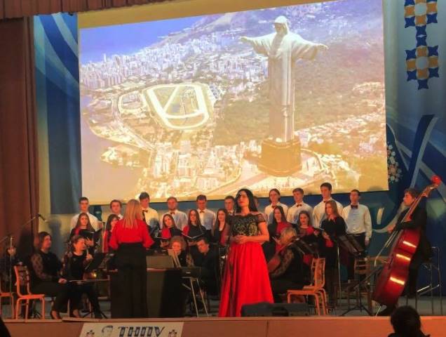 диригує магістрантка Наталія Садівник, солістка Галина Шевчук